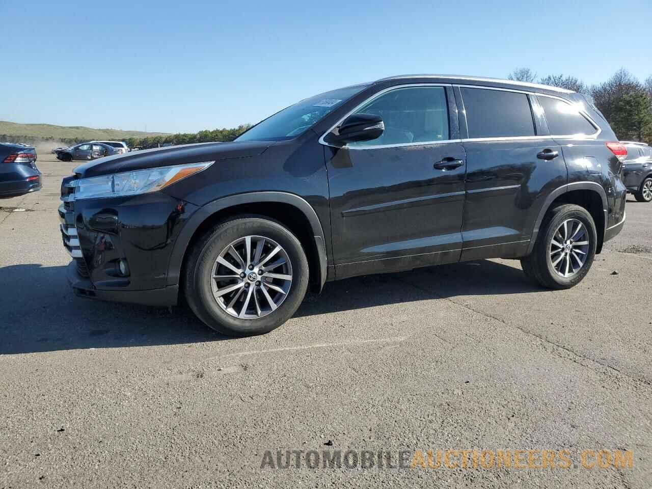 5TDJZRFH3JS865930 TOYOTA HIGHLANDER 2018