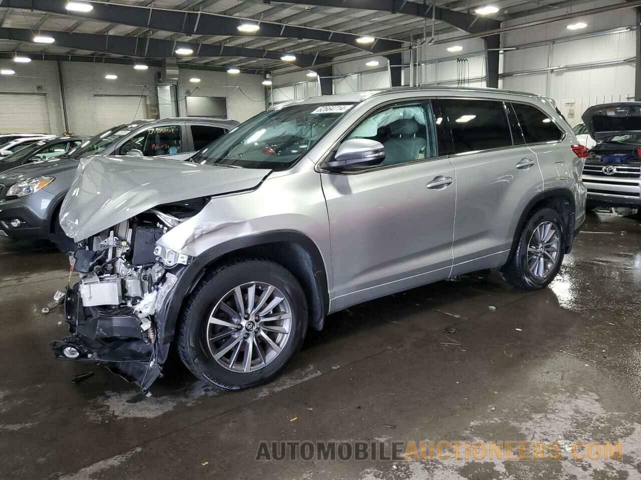 5TDJZRFH3JS880749 TOYOTA HIGHLANDER 2018