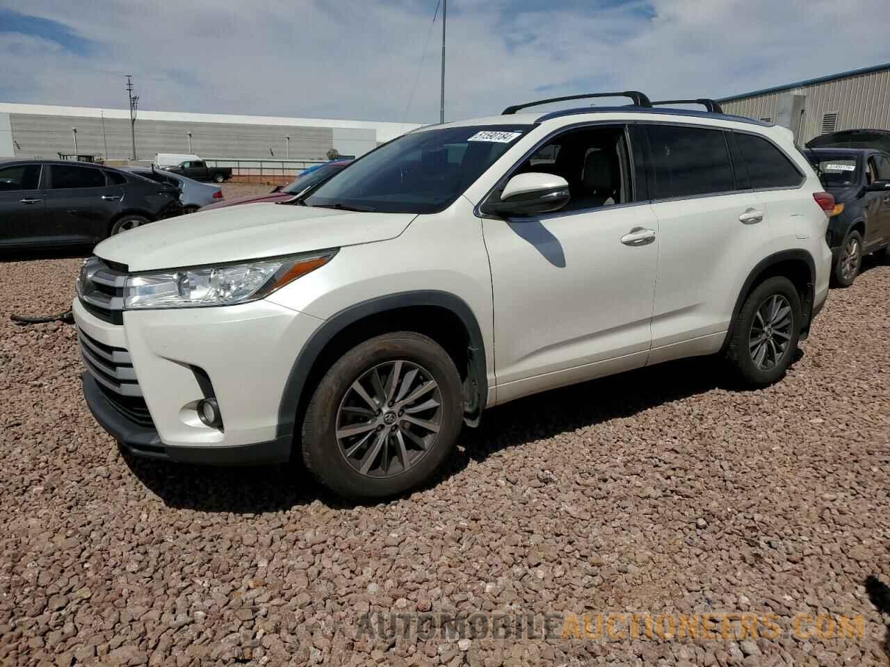 5TDJZRFH3JS889709 TOYOTA HIGHLANDER 2018