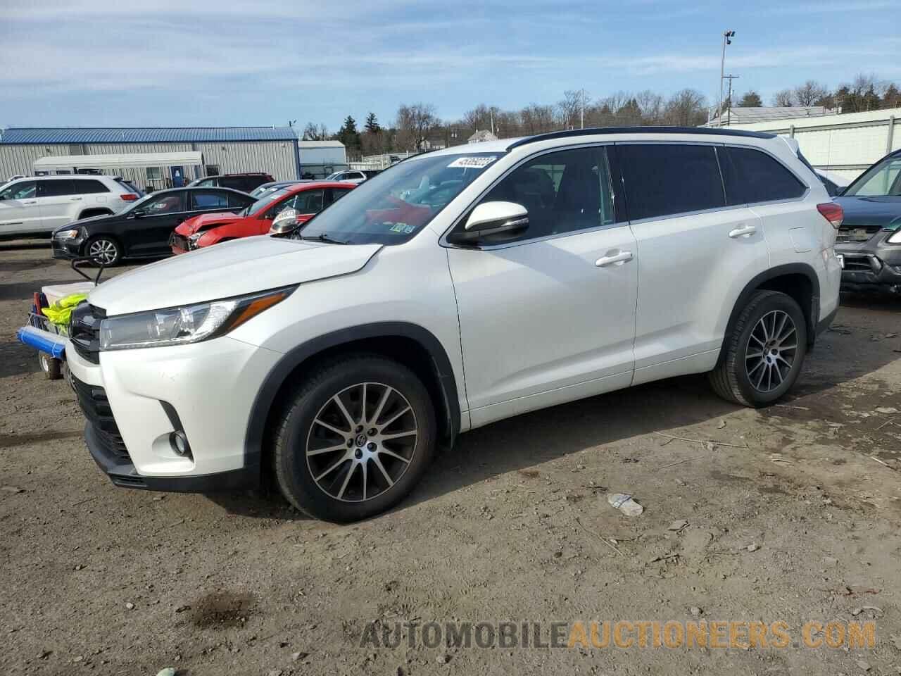 5TDJZRFH3JS893050 TOYOTA HIGHLANDER 2018