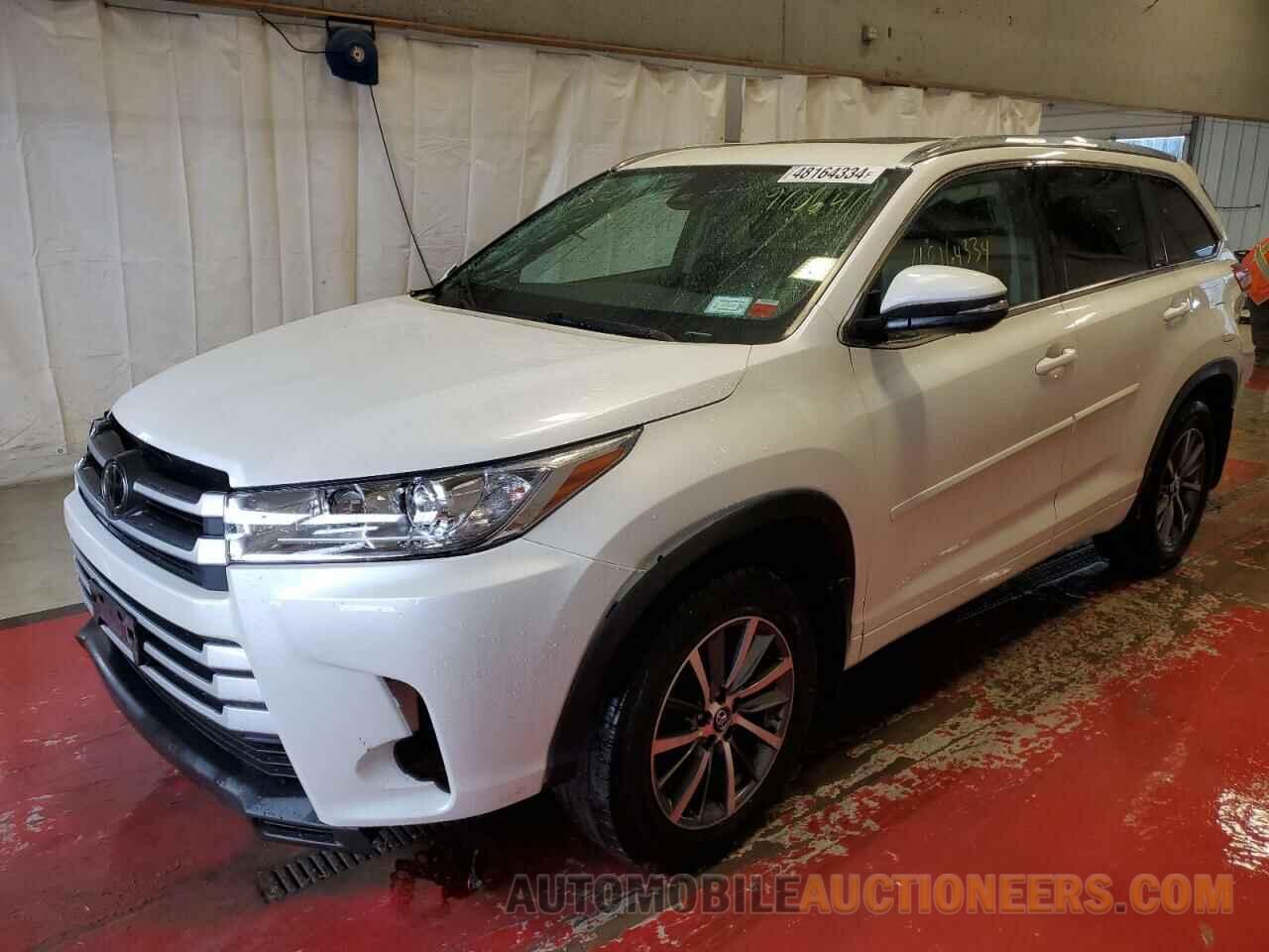 5TDJZRFH3JS910641 TOYOTA HIGHLANDER 2018