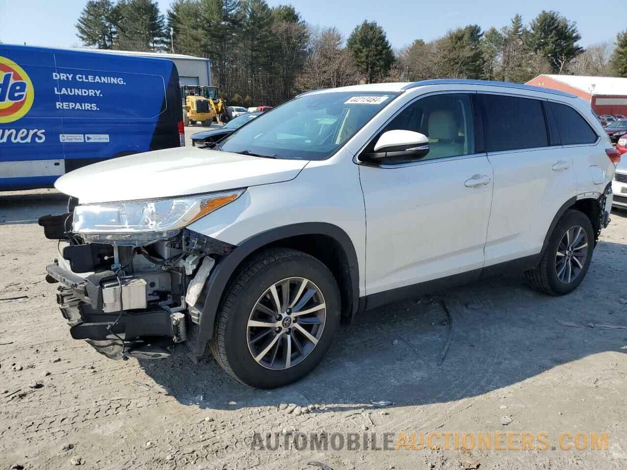 5TDJZRFH3KS575964 TOYOTA HIGHLANDER 2019