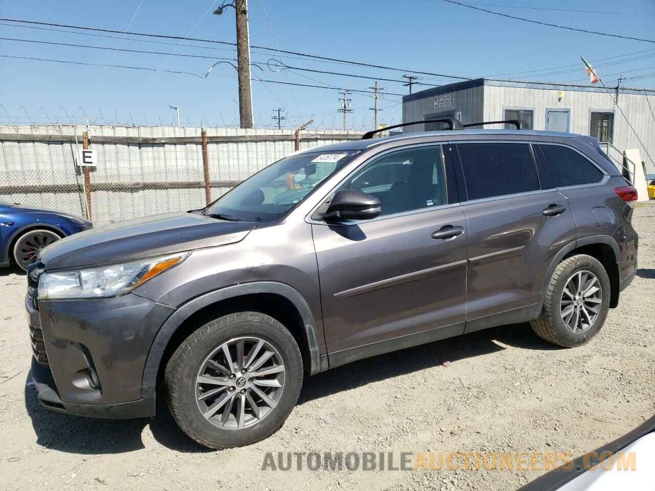 5TDJZRFH3KS581165 TOYOTA HIGHLANDER 2019