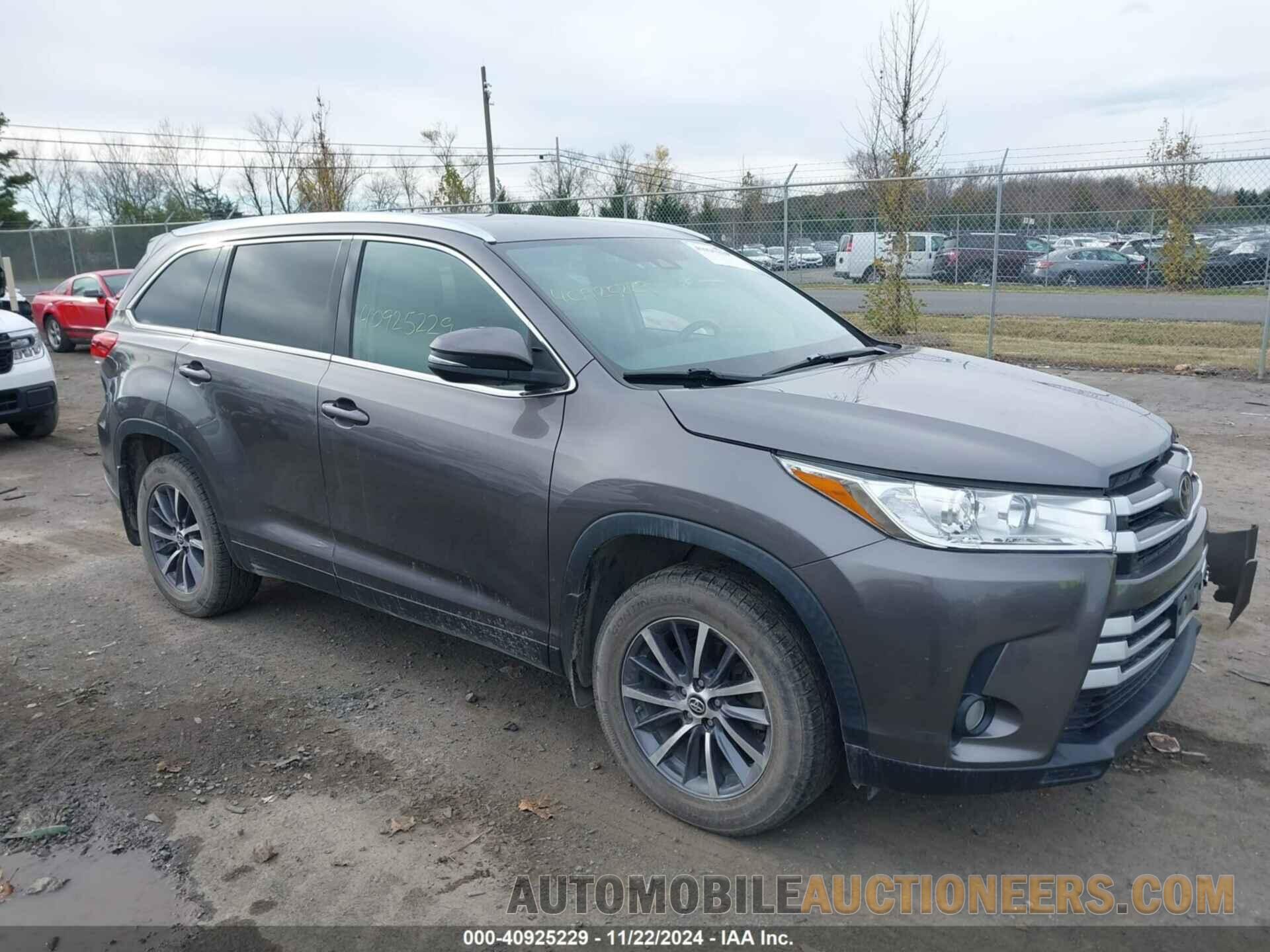 5TDJZRFH3KS607117 TOYOTA HIGHLANDER 2019