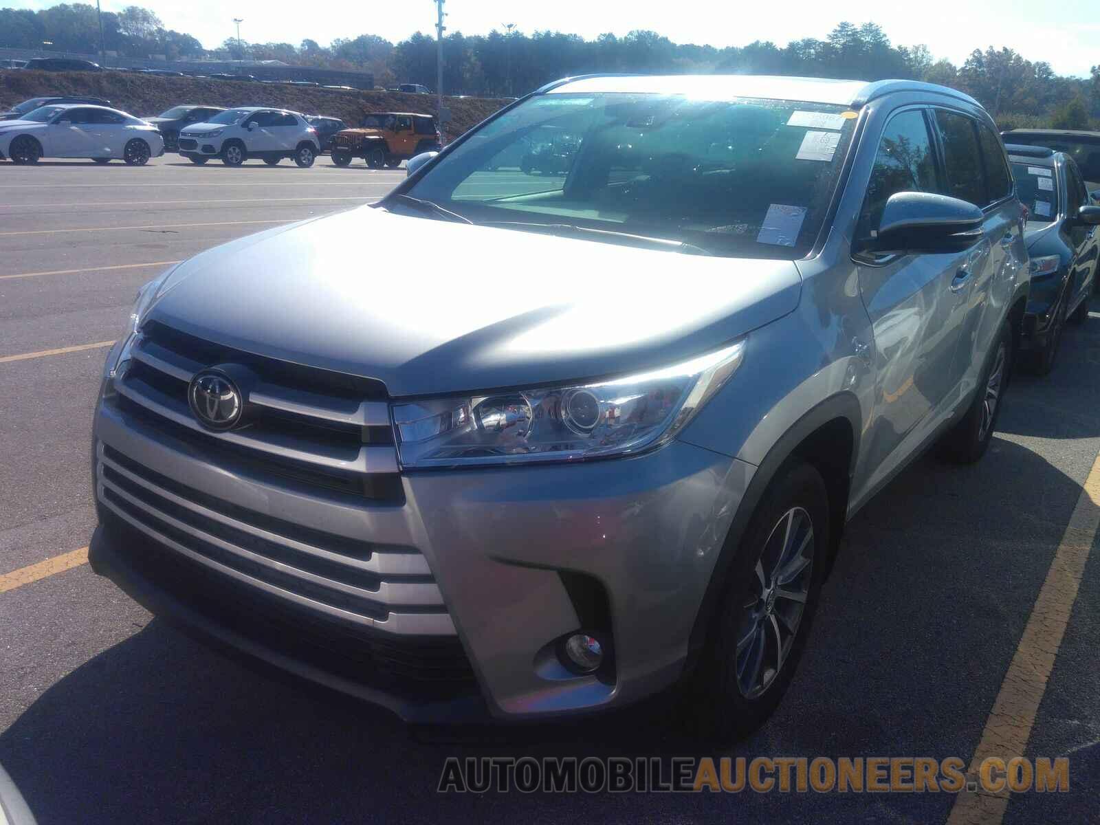 5TDJZRFH3KS615248 Toyota Highlander 2019