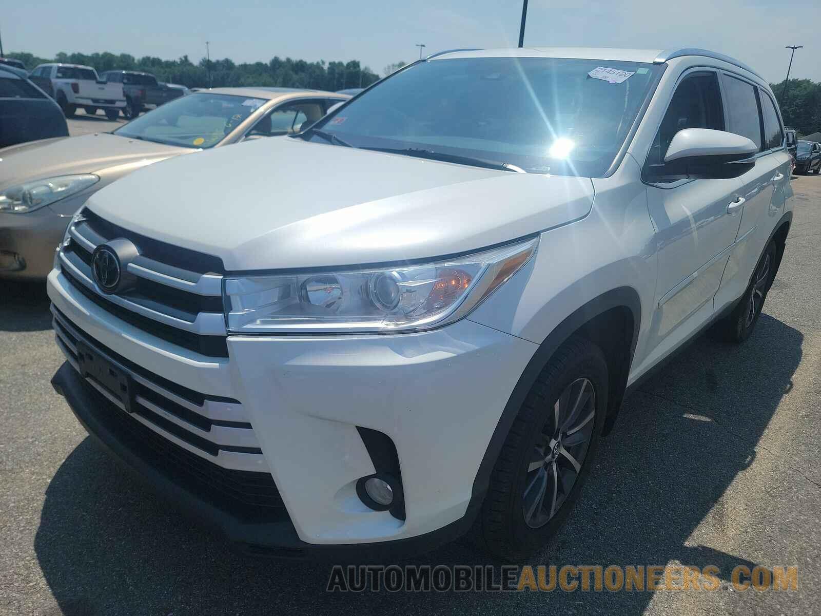 5TDJZRFH3KS621972 Toyota Highlander 2019