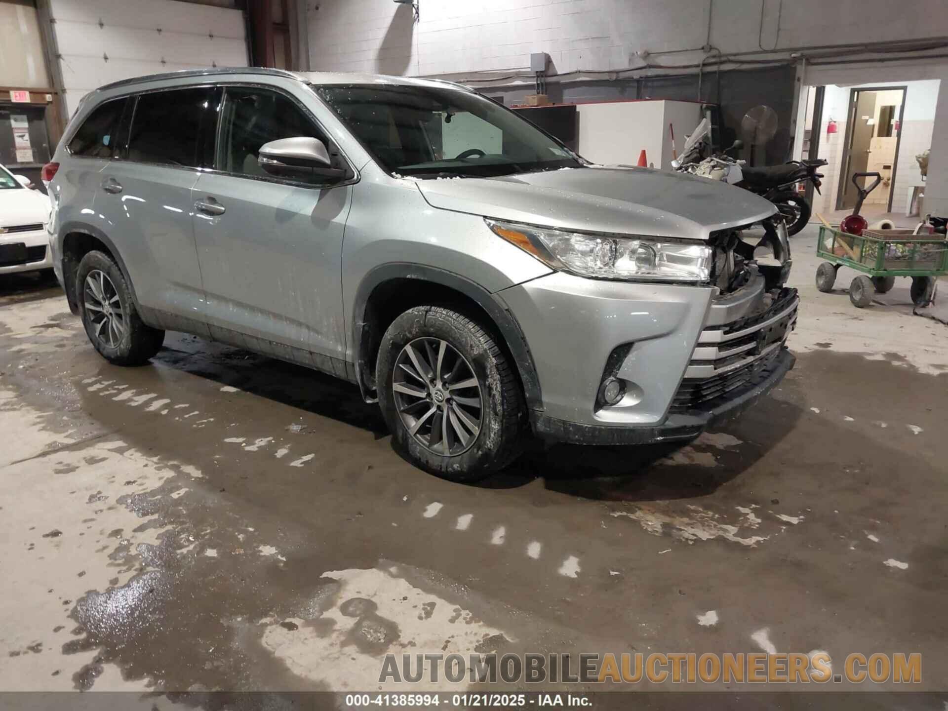 5TDJZRFH3KS622958 TOYOTA HIGHLANDER 2019