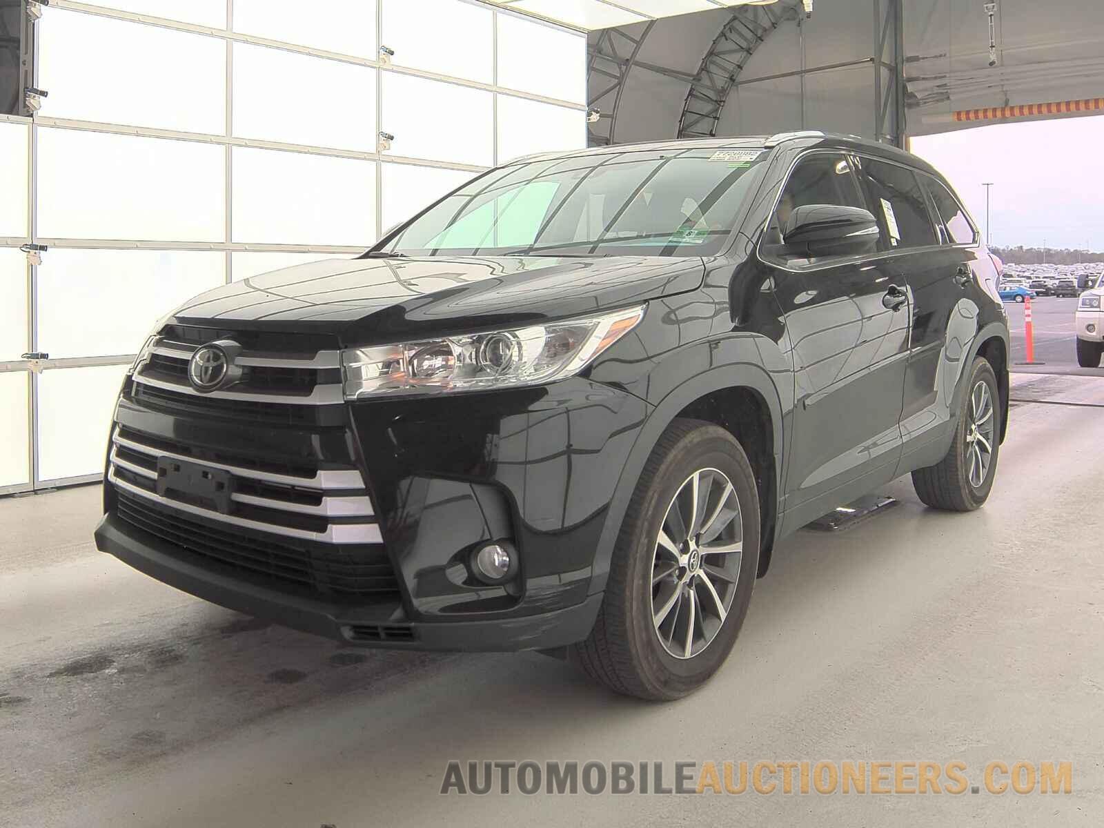 5TDJZRFH3KS701496 Toyota Highlander 2019