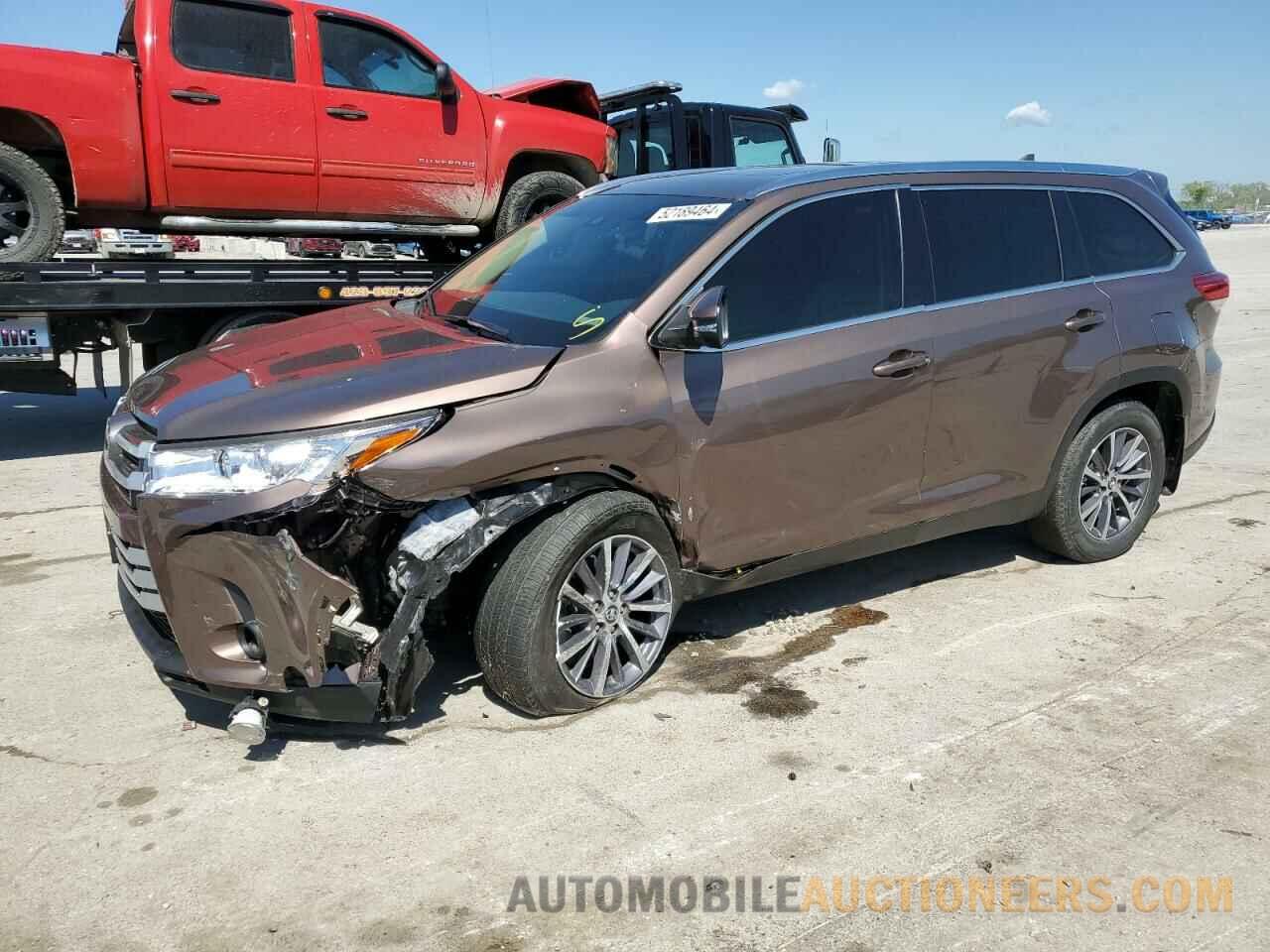 5TDJZRFH3KS710957 TOYOTA HIGHLANDER 2019