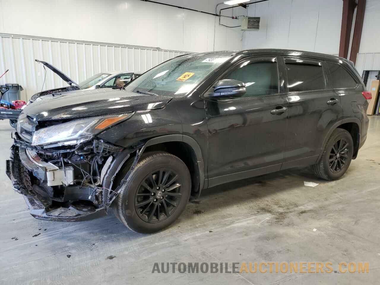 5TDJZRFH3KS716399 TOYOTA HIGHLANDER 2019