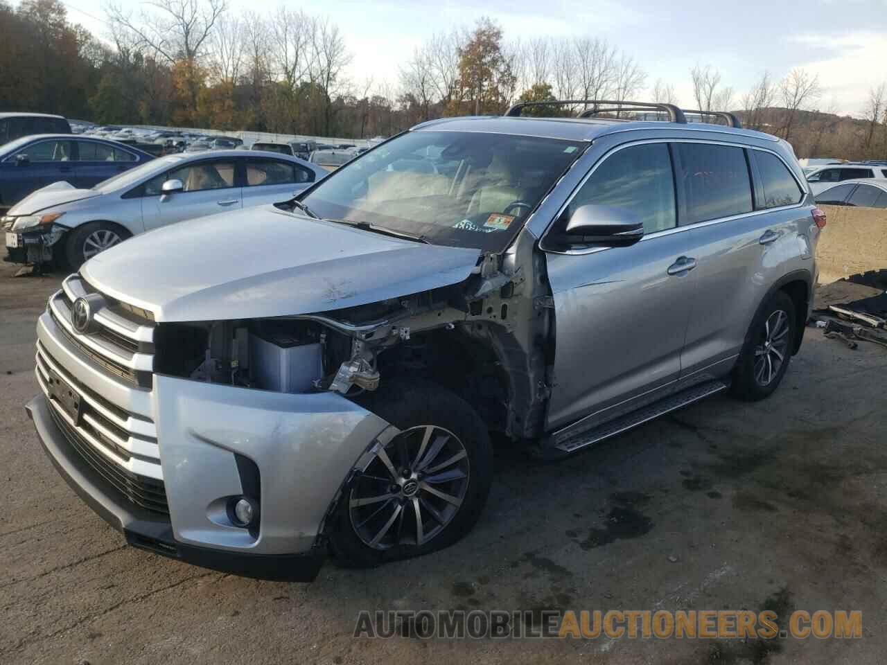 5TDJZRFH4HS399385 TOYOTA HIGHLANDER 2017