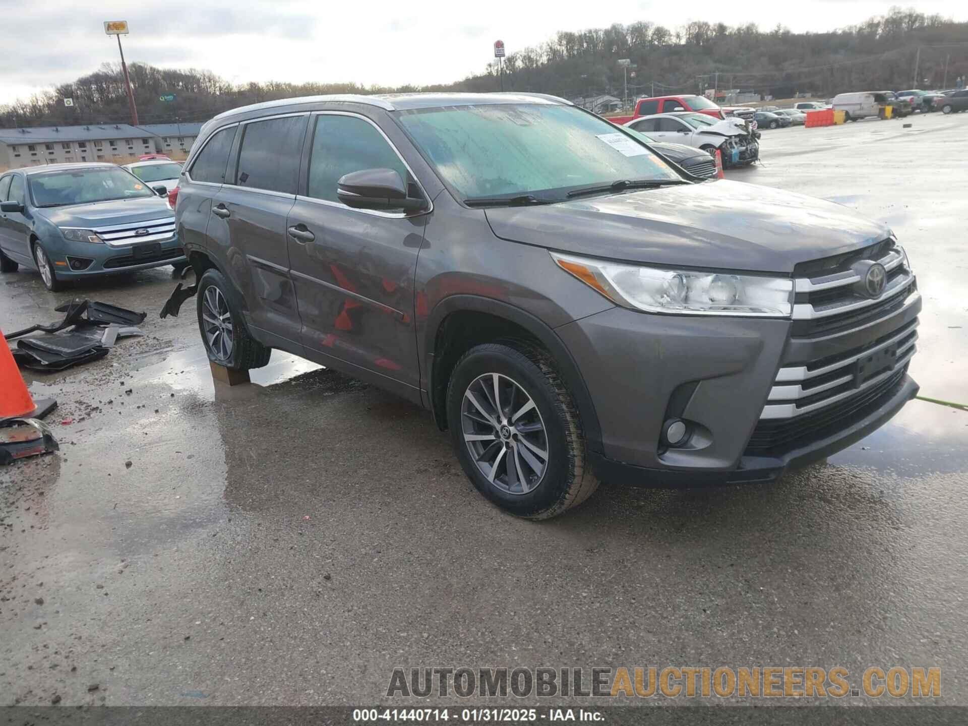 5TDJZRFH4HS409798 TOYOTA HIGHLANDER 2017