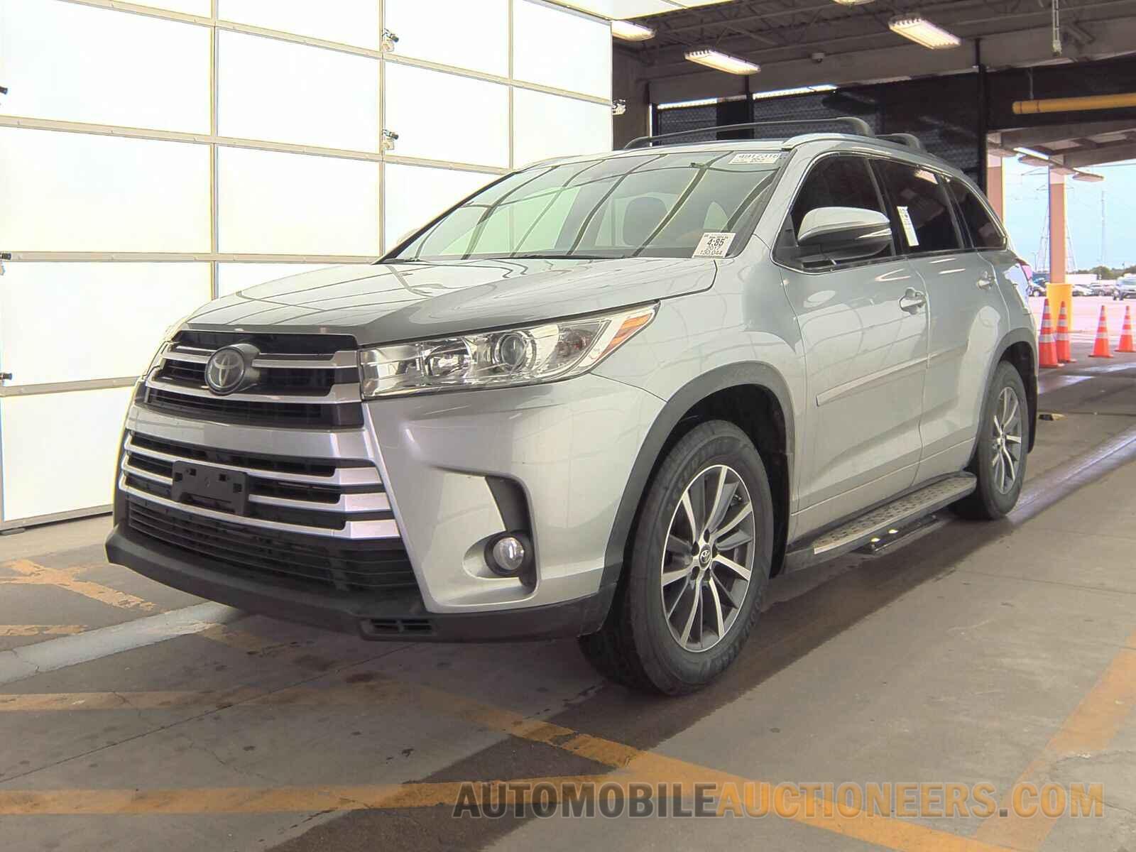 5TDJZRFH4HS459228 Toyota Highlander 2017