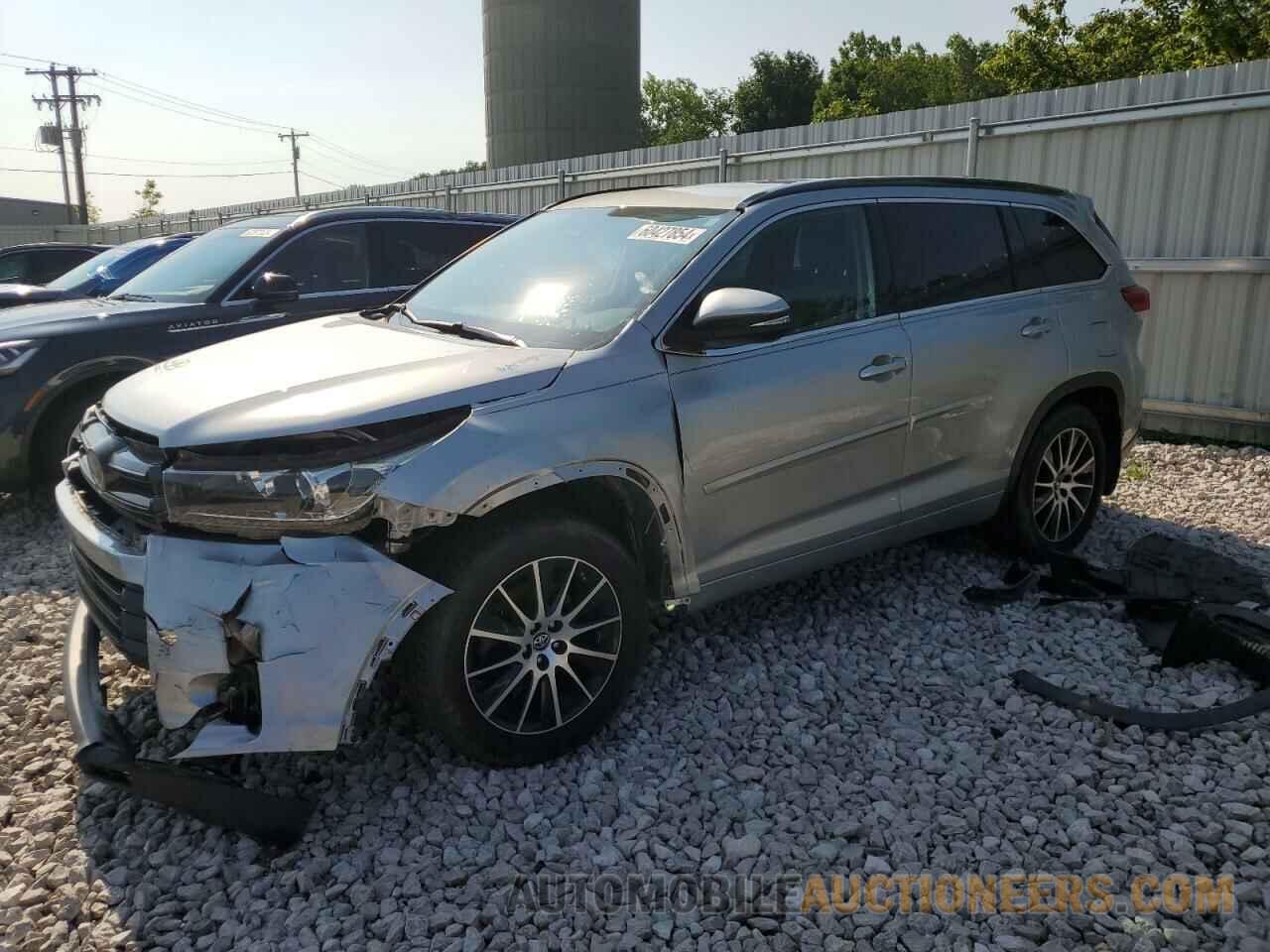 5TDJZRFH4JS492946 TOYOTA HIGHLANDER 2018