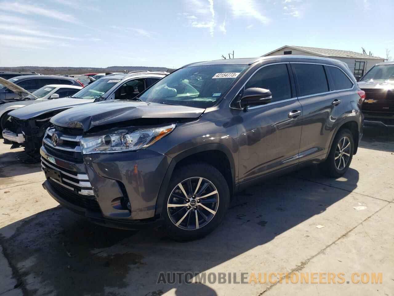 5TDJZRFH4JS494535 TOYOTA HIGHLANDER 2018