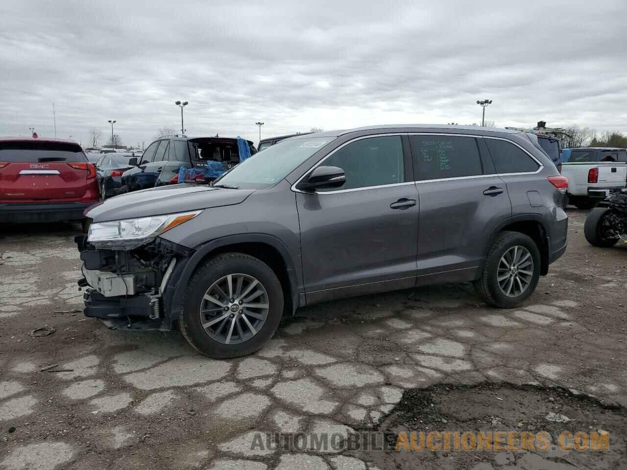 5TDJZRFH4JS525959 TOYOTA HIGHLANDER 2018