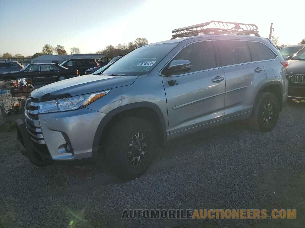 5TDJZRFH4JS529736 TOYOTA HIGHLANDER 2018