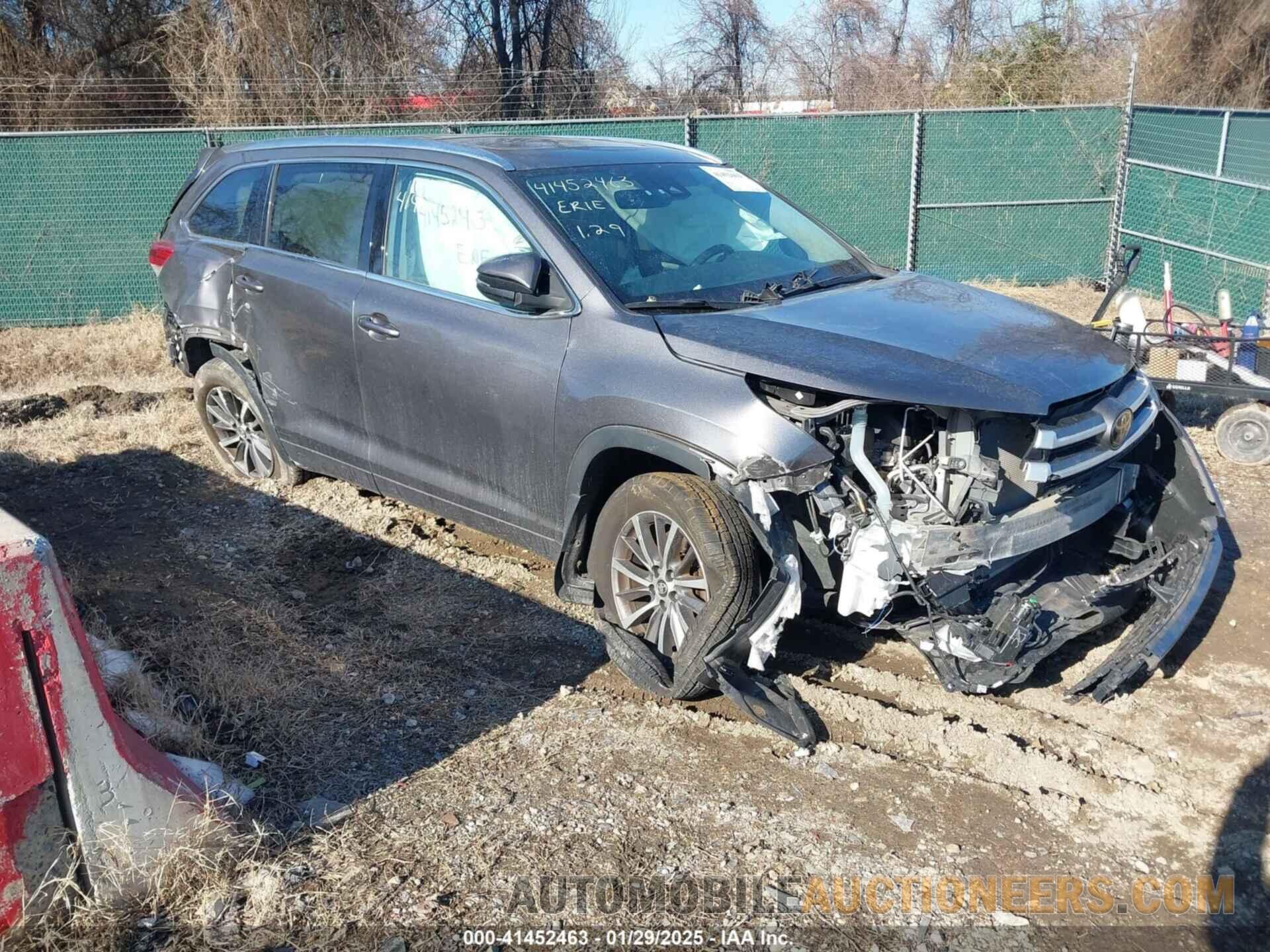 5TDJZRFH4JS533348 TOYOTA HIGHLANDER 2018