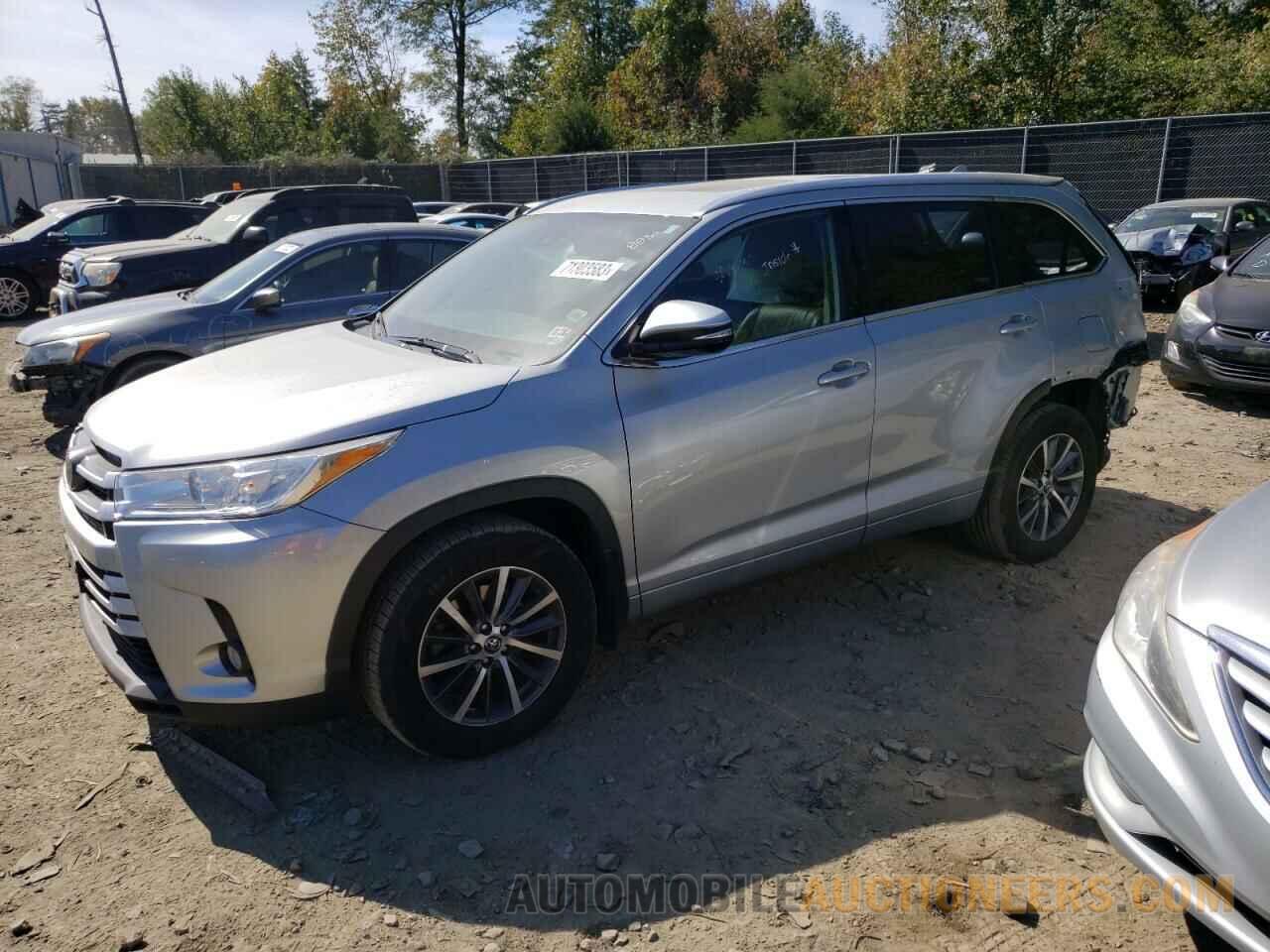 5TDJZRFH4JS548061 TOYOTA HIGHLANDER 2018