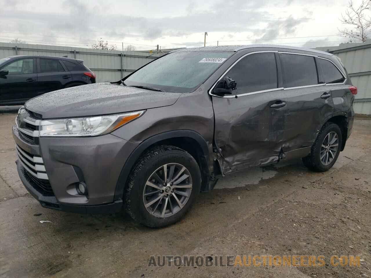 5TDJZRFH4JS557598 TOYOTA HIGHLANDER 2018