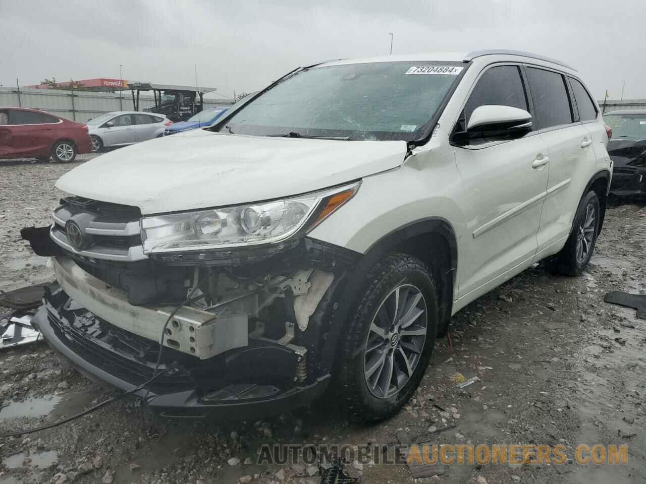 5TDJZRFH4JS558153 TOYOTA HIGHLANDER 2018