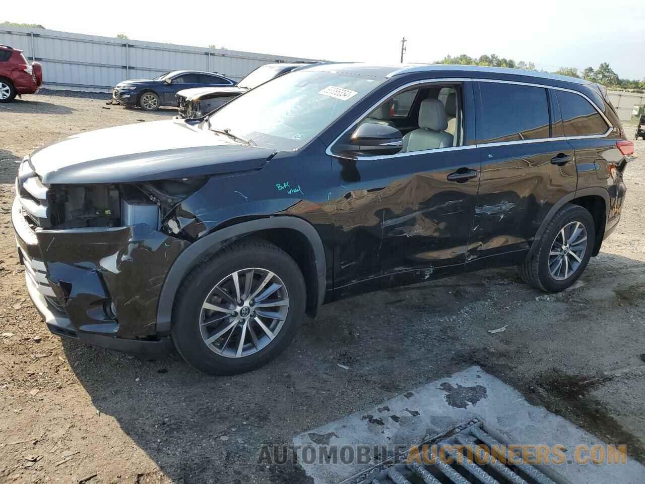 5TDJZRFH4JS558587 TOYOTA HIGHLANDER 2018