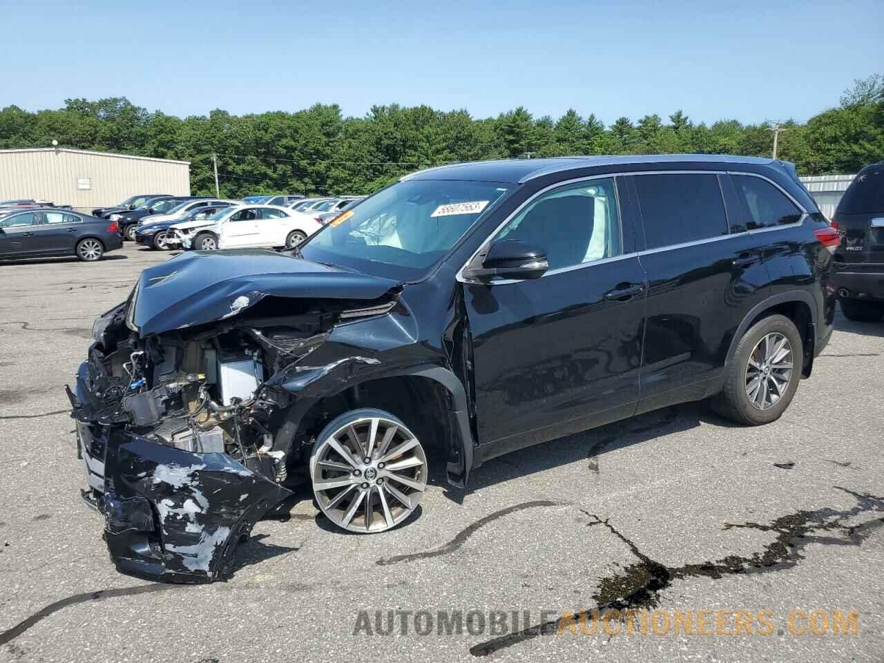 5TDJZRFH4JS561361 TOYOTA HIGHLANDER 2018