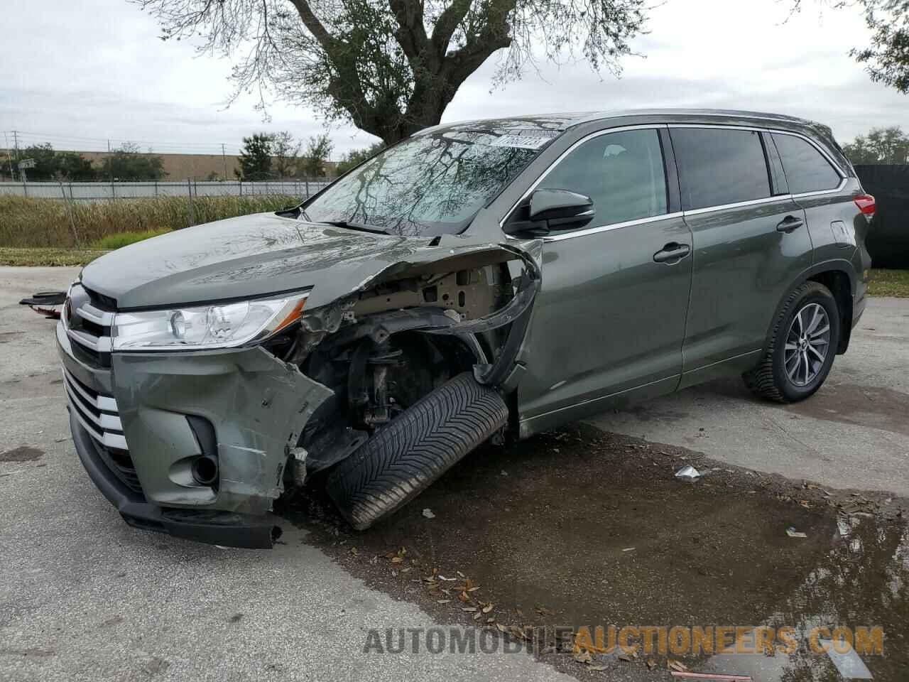 5TDJZRFH4JS809768 TOYOTA HIGHLANDER 2018