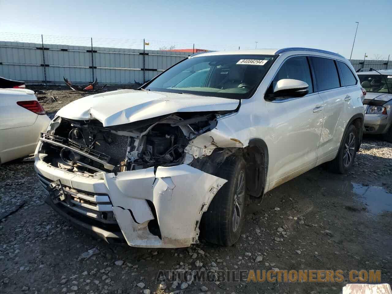 5TDJZRFH4JS817014 TOYOTA HIGHLANDER 2018