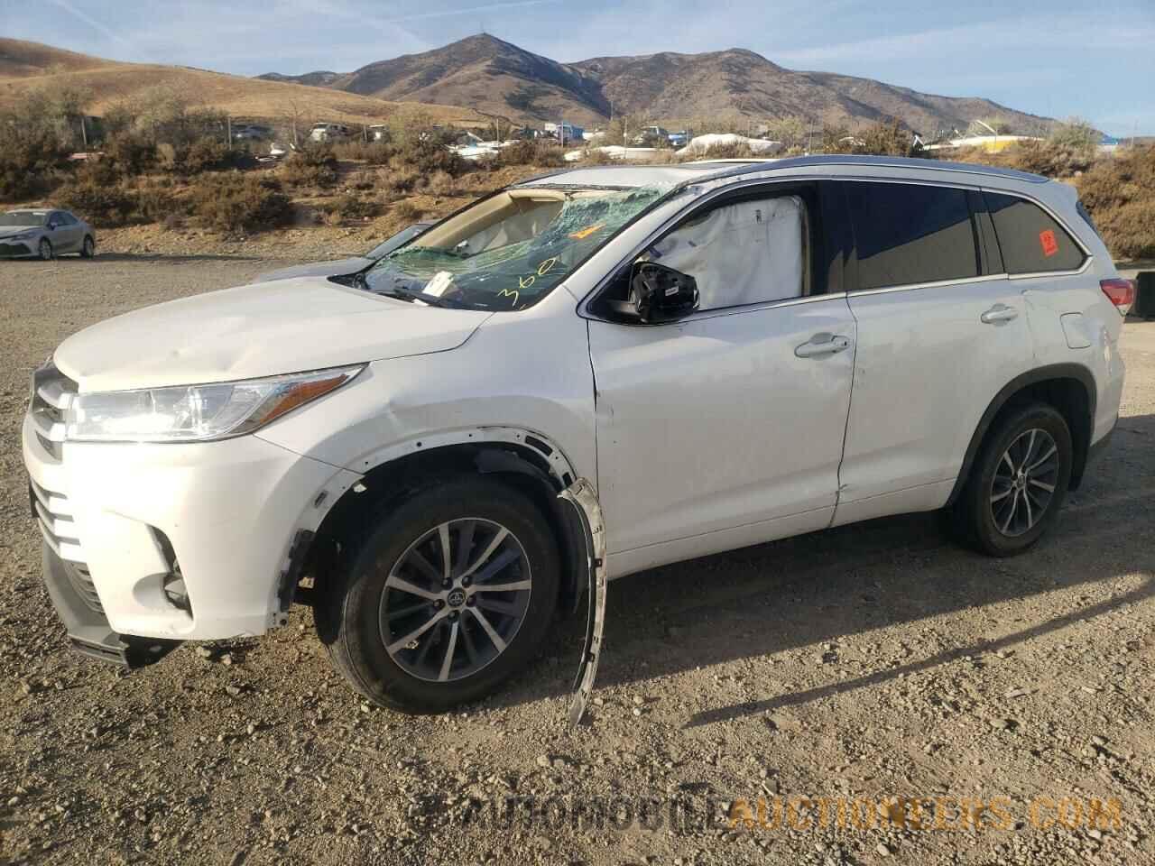 5TDJZRFH4JS847310 TOYOTA HIGHLANDER 2018