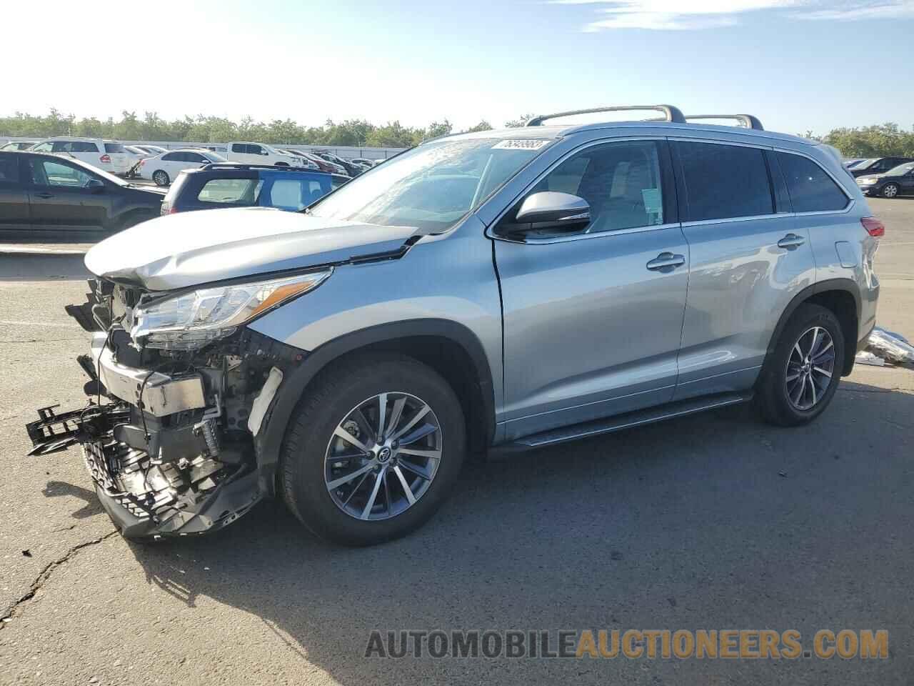 5TDJZRFH4JS850840 TOYOTA HIGHLANDER 2018