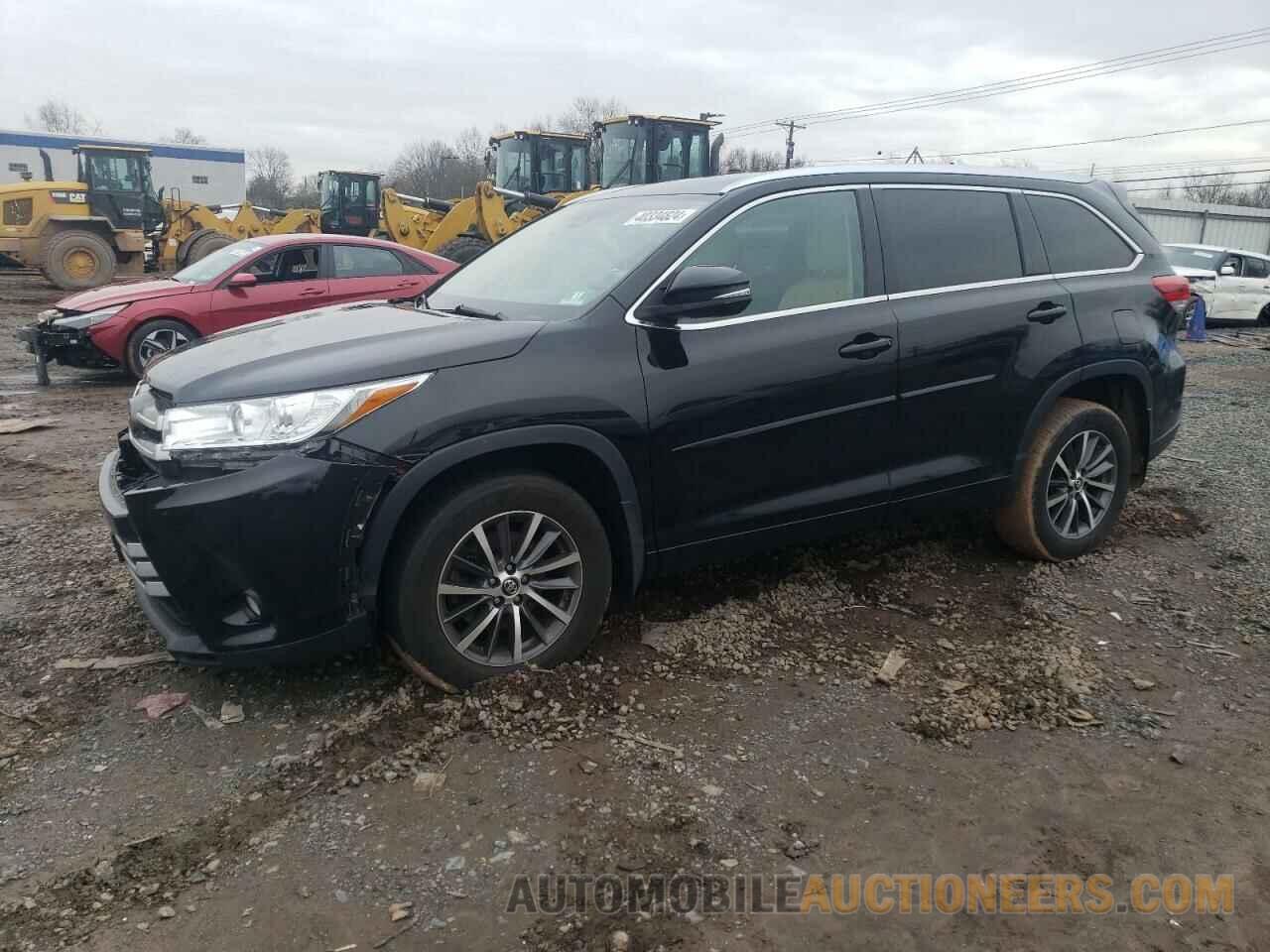 5TDJZRFH4JS855164 TOYOTA HIGHLANDER 2018