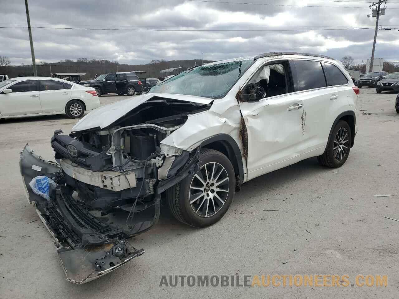 5TDJZRFH4JS857786 TOYOTA HIGHLANDER 2018