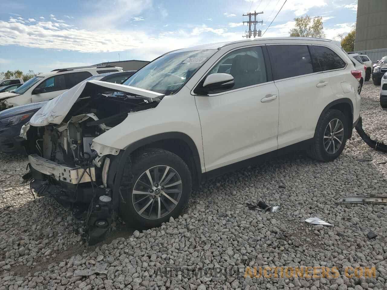 5TDJZRFH4KS562754 TOYOTA HIGHLANDER 2019