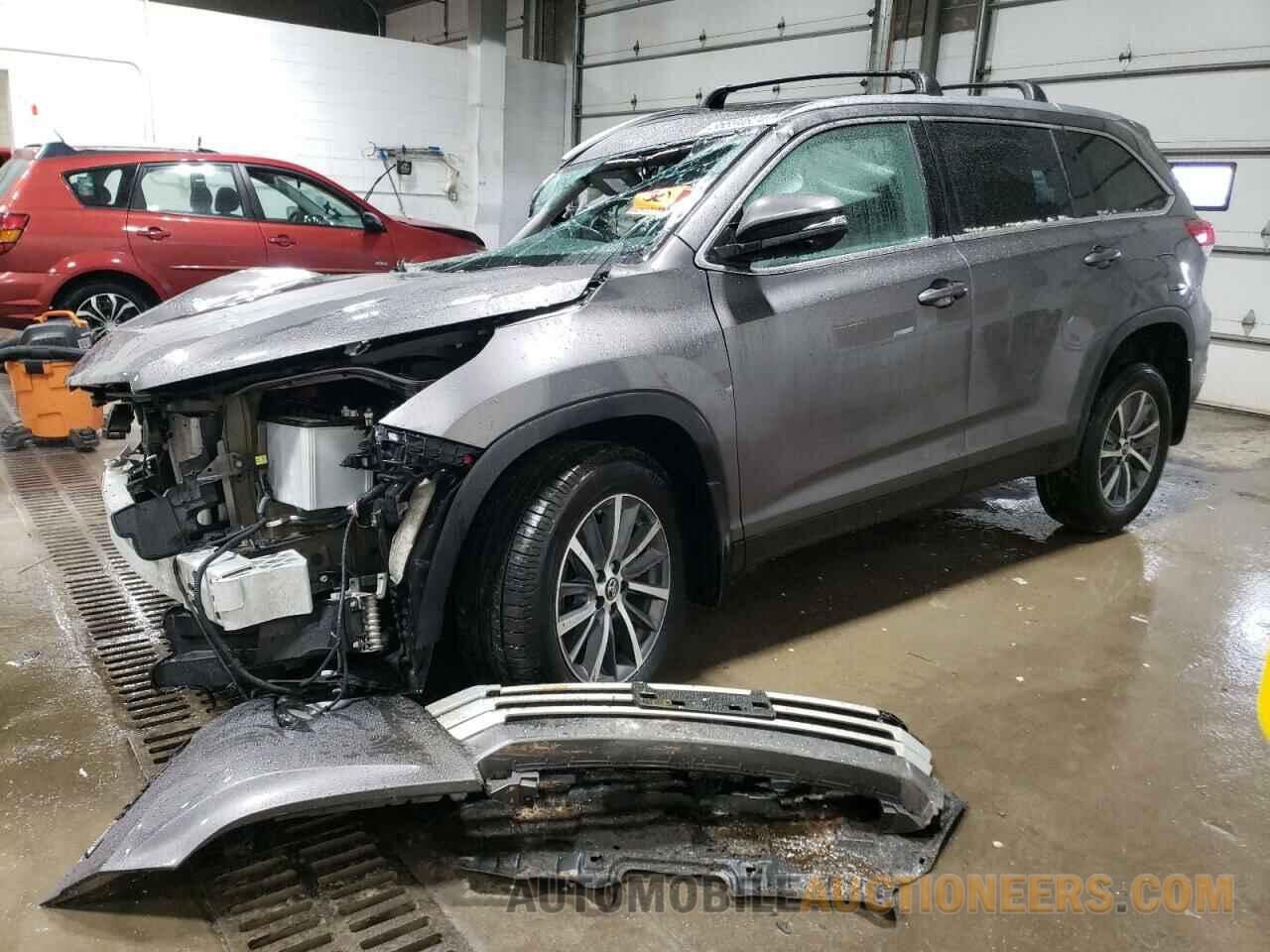 5TDJZRFH4KS570109 TOYOTA HIGHLANDER 2019