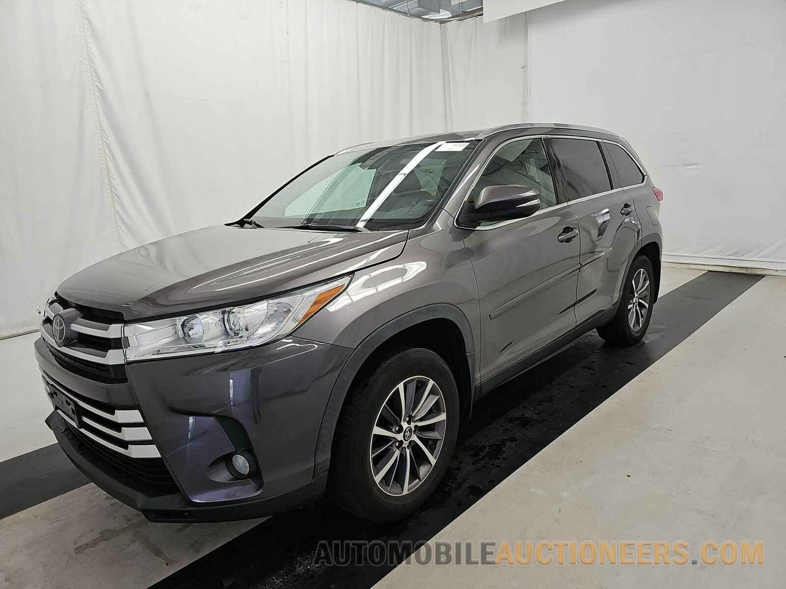 5TDJZRFH4KS588772 Toyota Highlander 2019