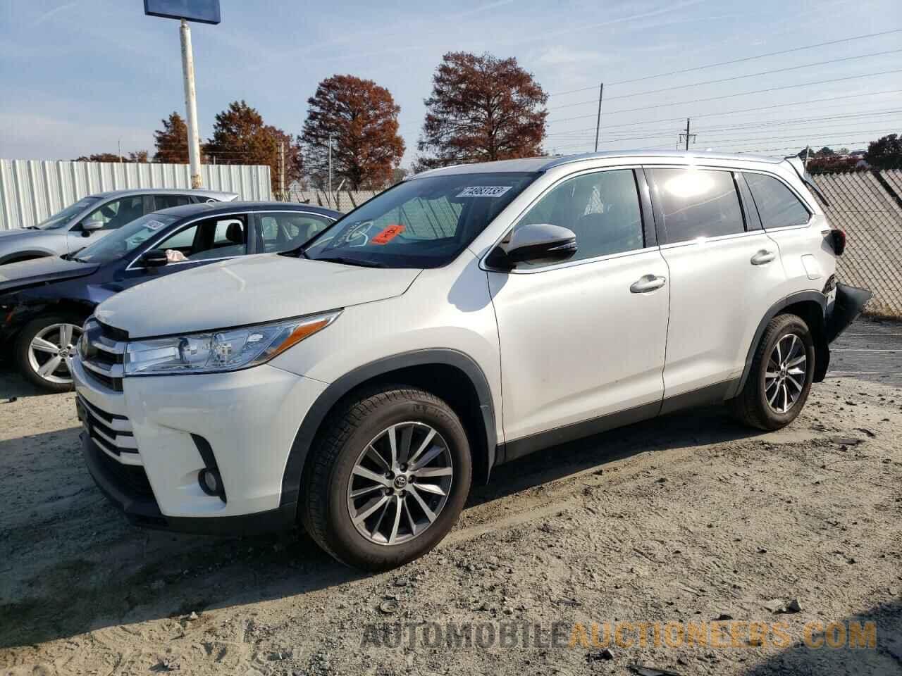 5TDJZRFH4KS597388 TOYOTA HIGHLANDER 2019