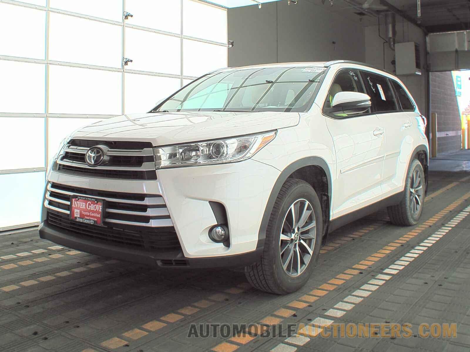 5TDJZRFH4KS600774 Toyota Highlander 2019