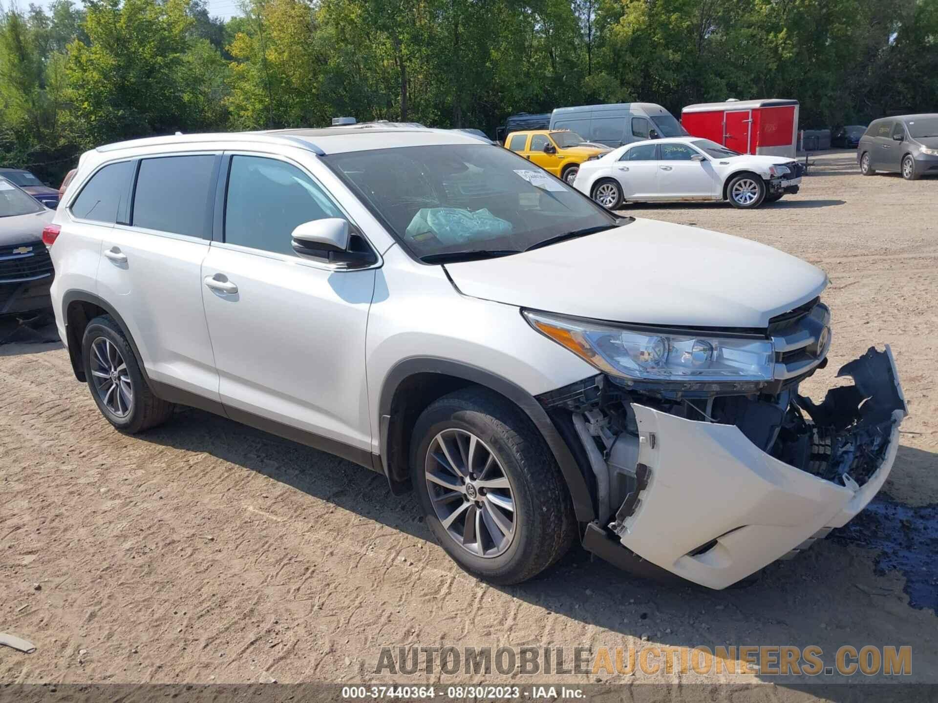 5TDJZRFH4KS605957 TOYOTA HIGHLANDER 2019