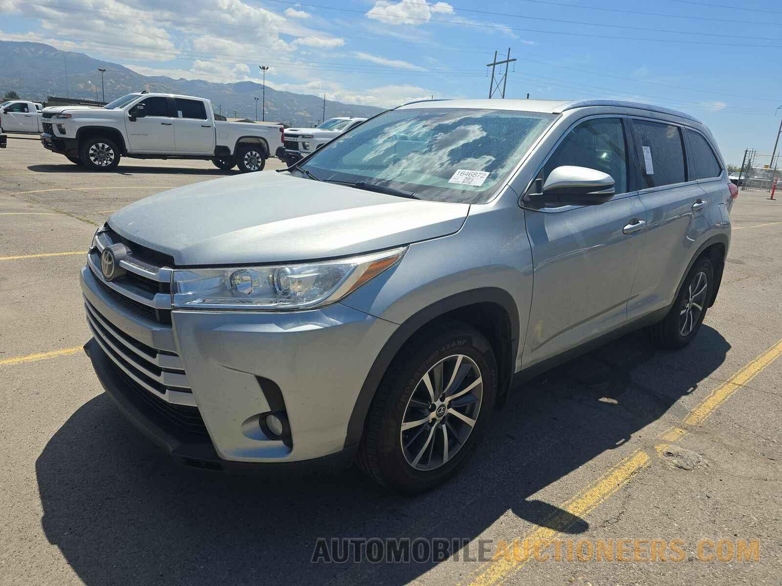 5TDJZRFH4KS616974 Toyota Highlander 2019