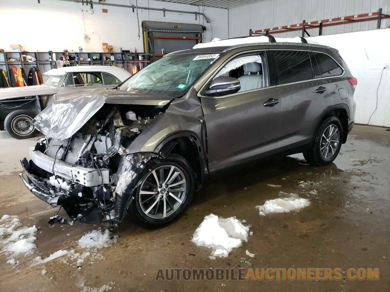 5TDJZRFH4KS623164 TOYOTA HIGHLANDER 2019