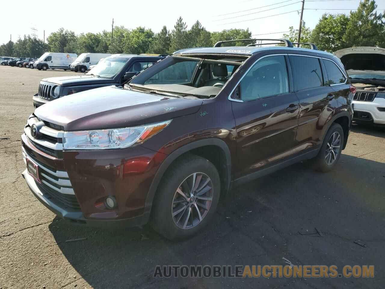 5TDJZRFH4KS702463 TOYOTA HIGHLANDER 2019