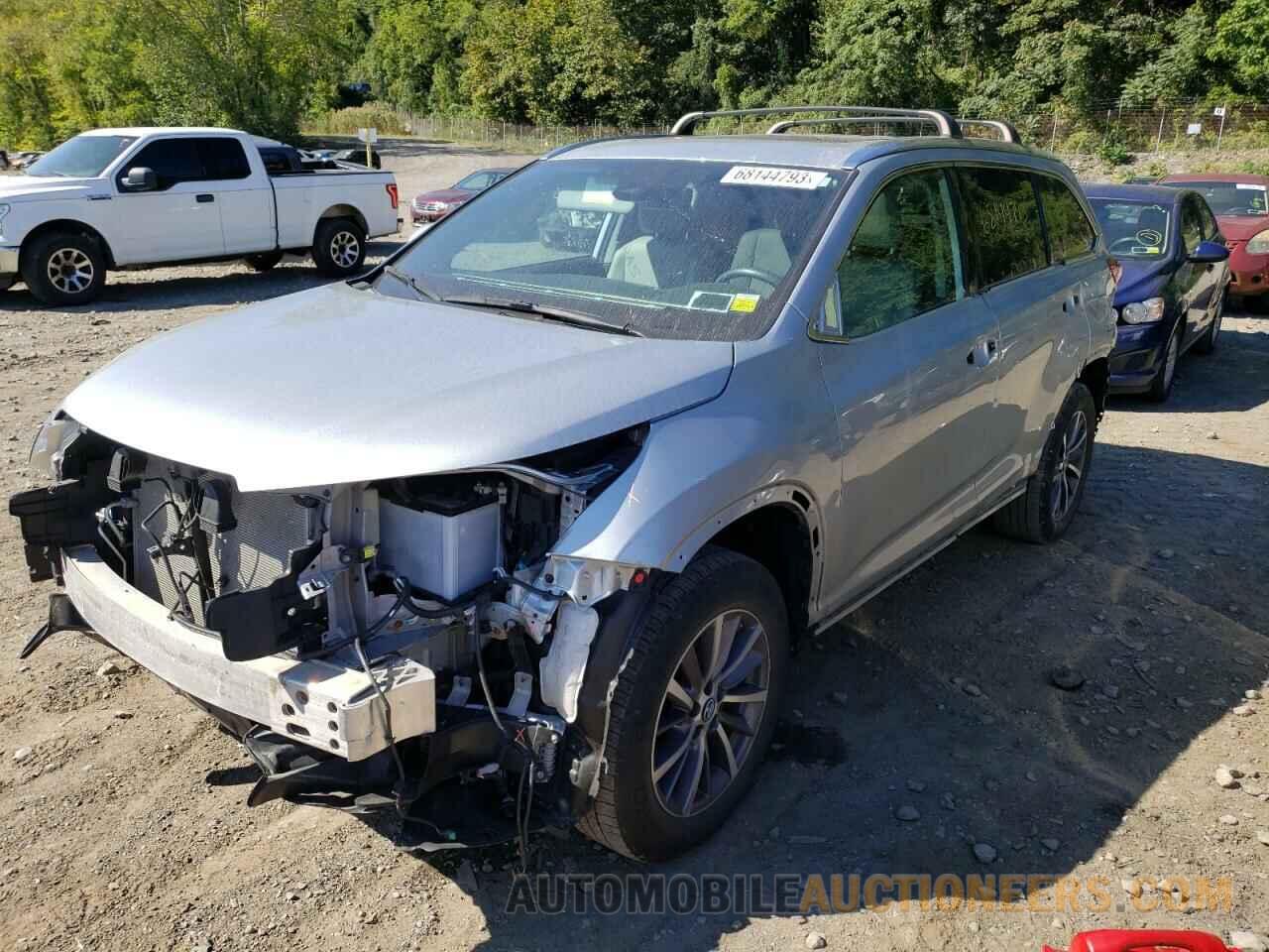 5TDJZRFH4KS708845 TOYOTA HIGHLANDER 2019