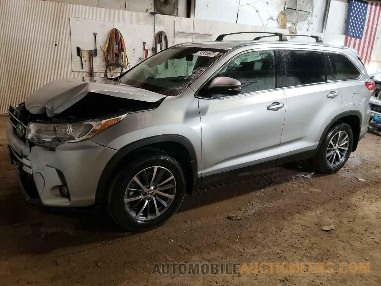 5TDJZRFH4KS712197 TOYOTA HIGHLANDER 2019