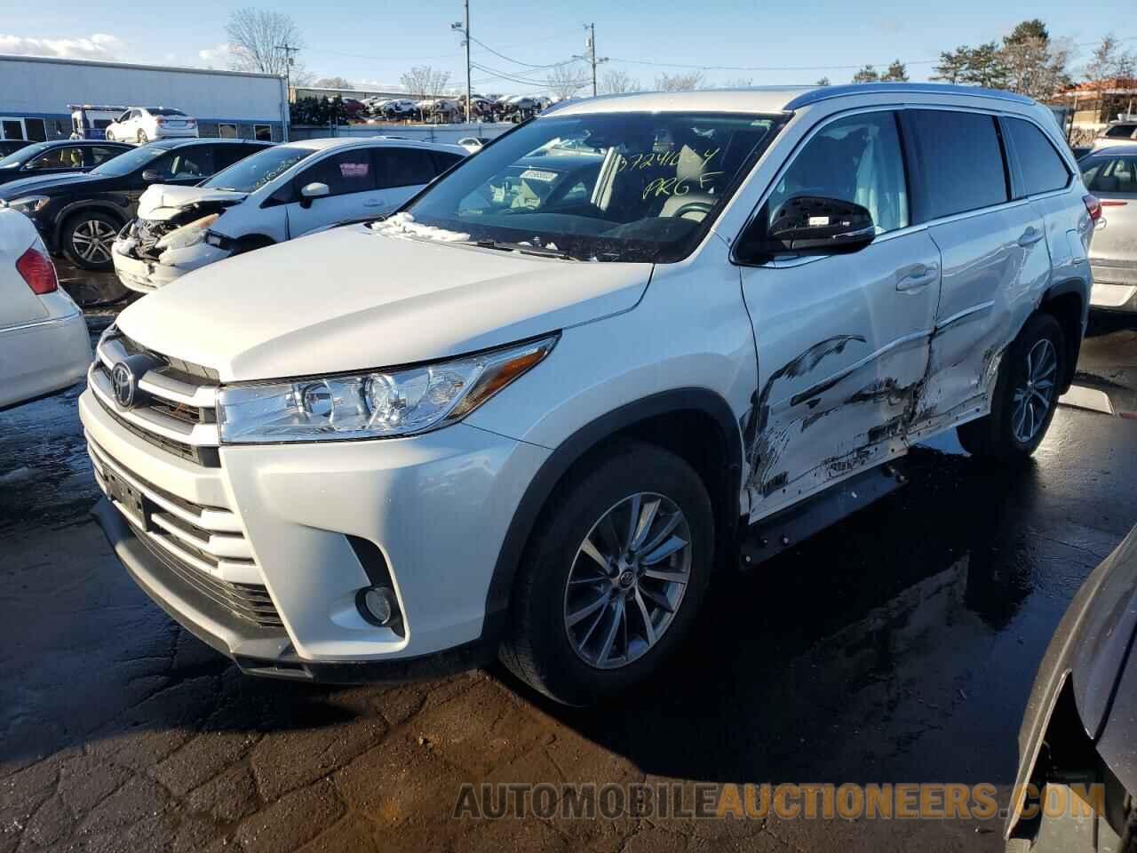 5TDJZRFH4KS724768 TOYOTA HIGHLANDER 2019