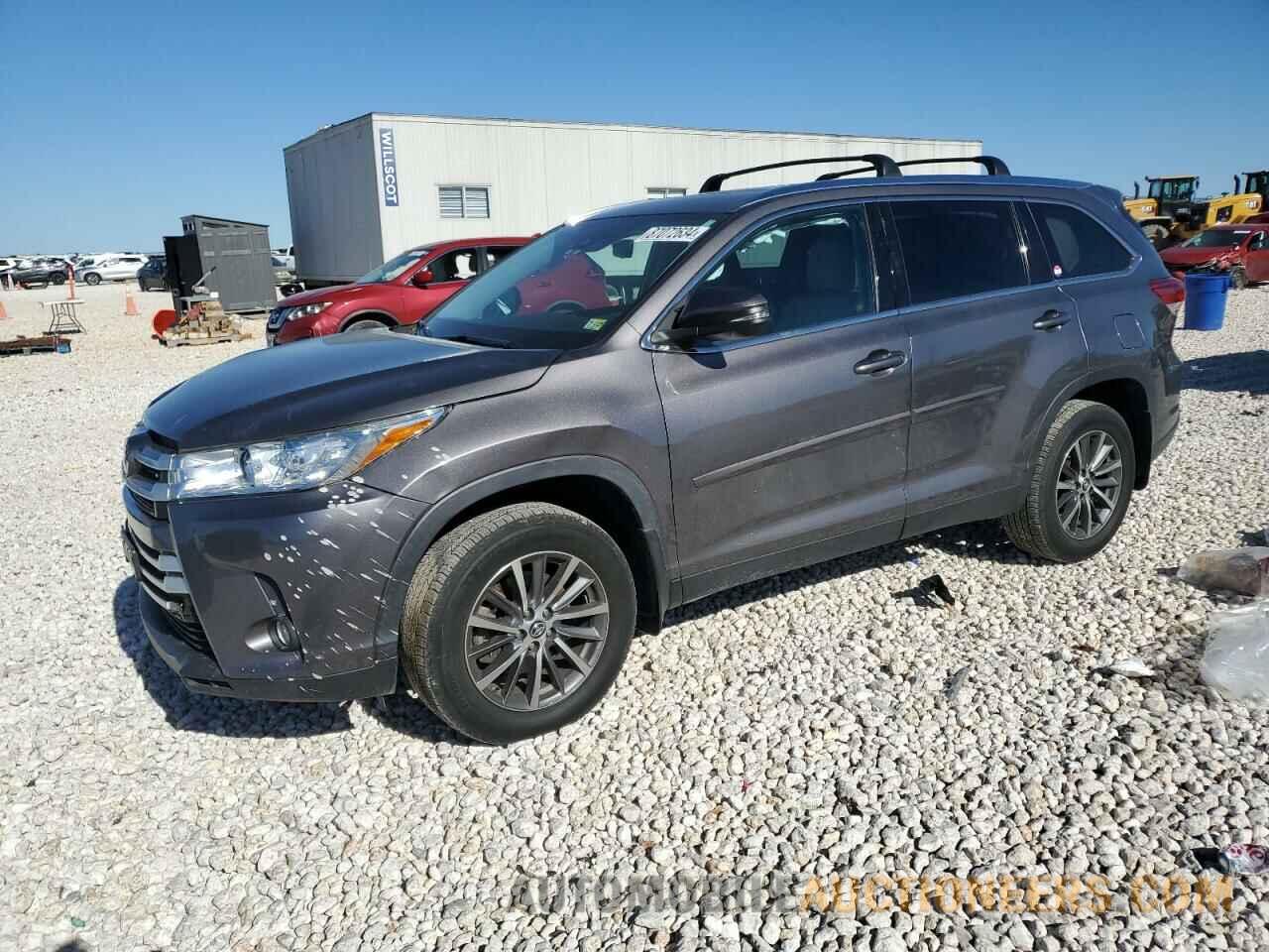 5TDJZRFH4KS733390 TOYOTA HIGHLANDER 2019