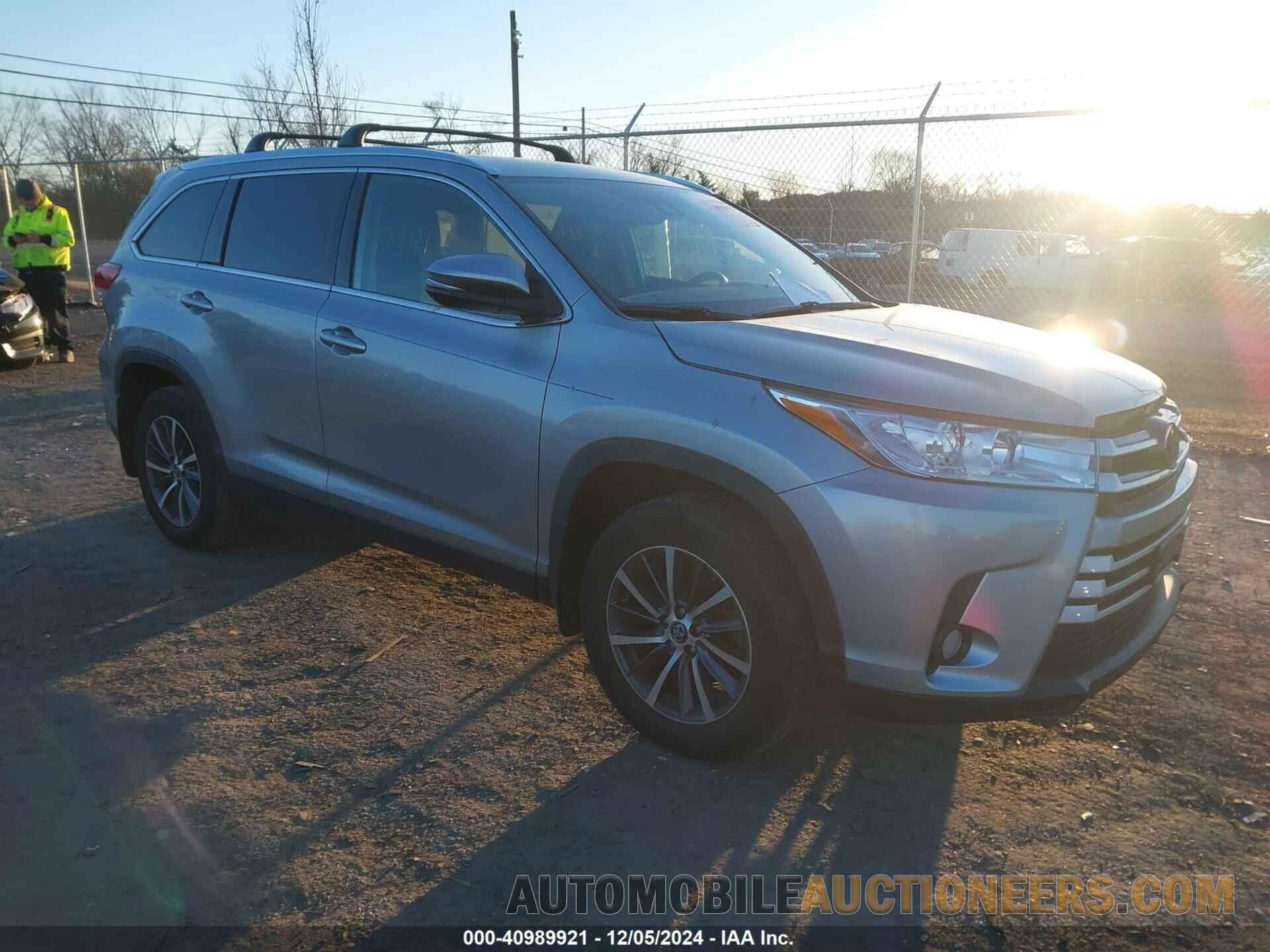 5TDJZRFH4KS925831 TOYOTA HIGHLANDER 2019