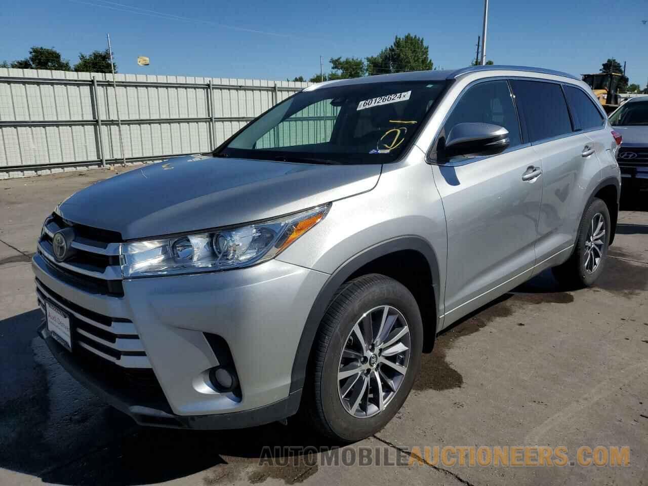 5TDJZRFH5HS361678 TOYOTA HIGHLANDER 2017