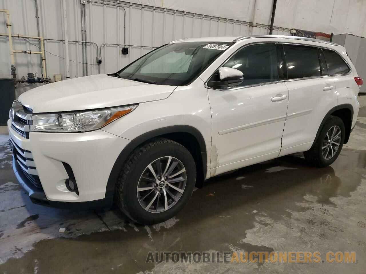 5TDJZRFH5HS386631 TOYOTA HIGHLANDER 2017