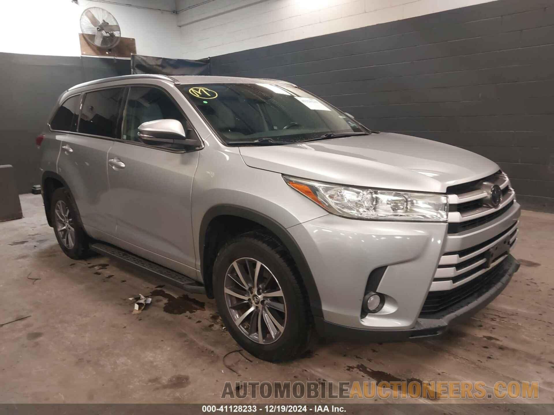 5TDJZRFH5HS390677 TOYOTA HIGHLANDER 2017